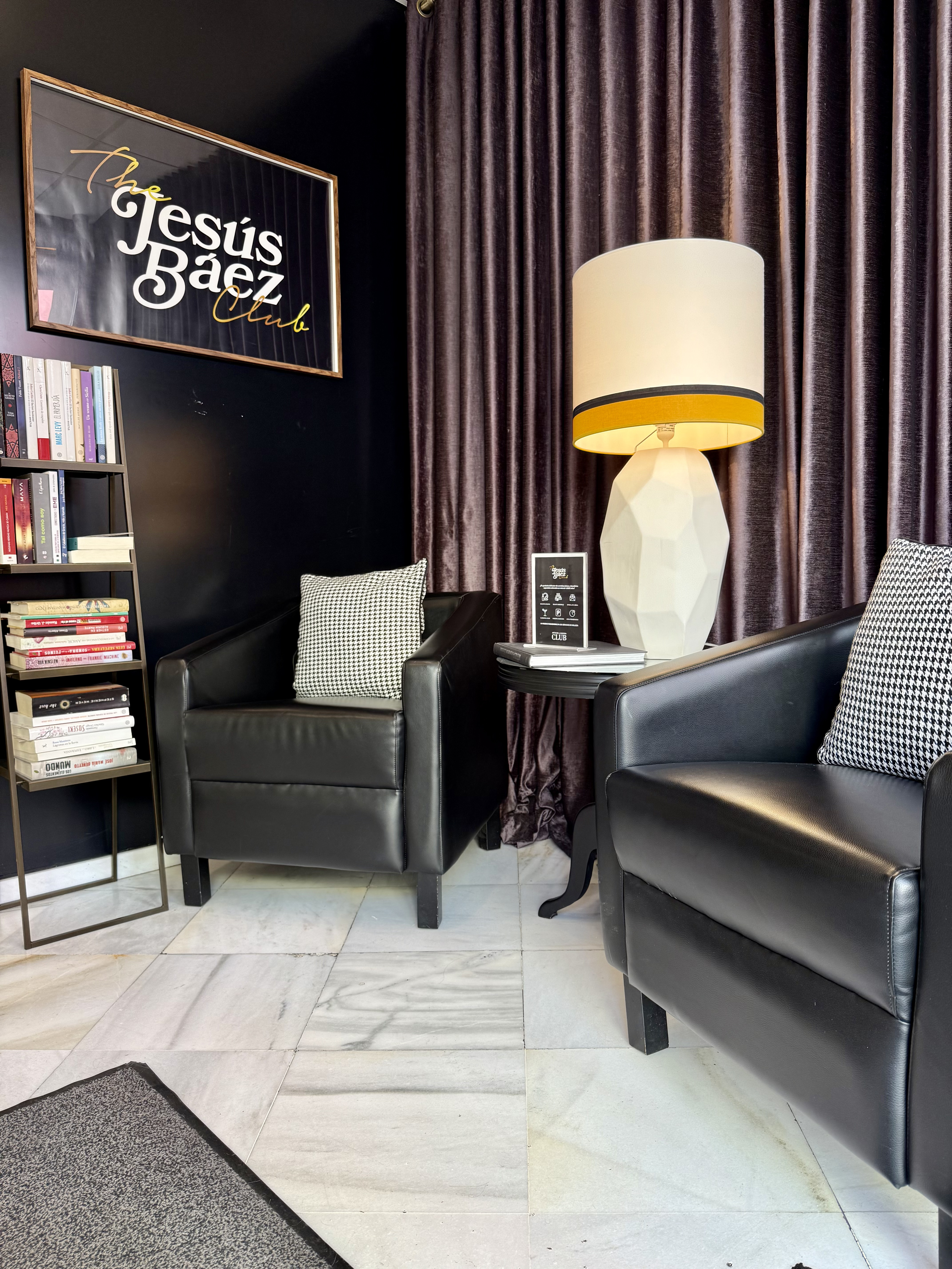 The Jesús Báez Elite Club visual experience — estilo de vida y alta costura en el salón